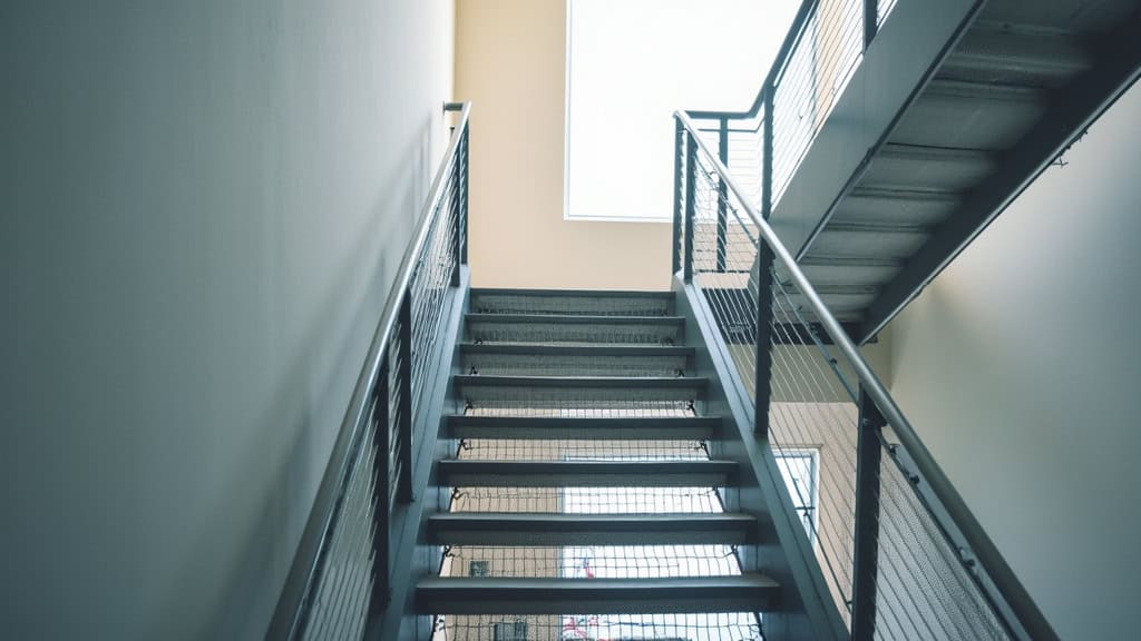 Monte Escalier Mothern : Guide 2025 & Solutions